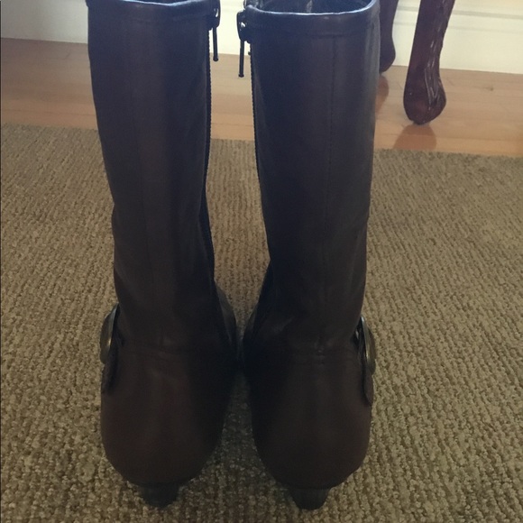 Born leather mid calf zippered boots. - Picture 3 of 7